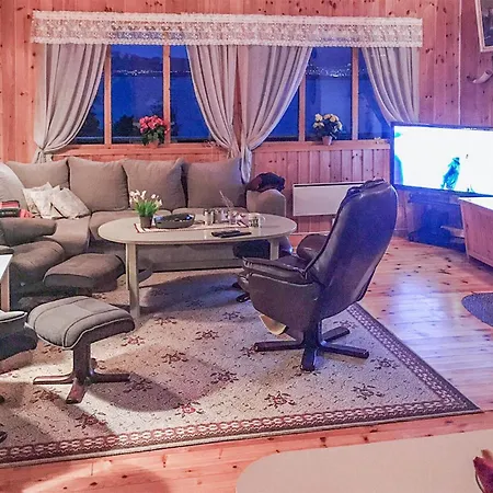 Сasa de vacaciones 4 Bedroom Beautiful In Sekken Molde