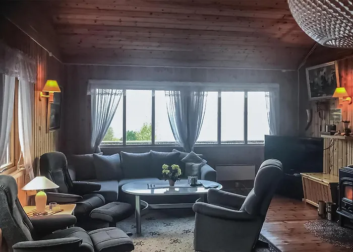 Feriehus 4 Bedroom Beautiful In Sekken Molde