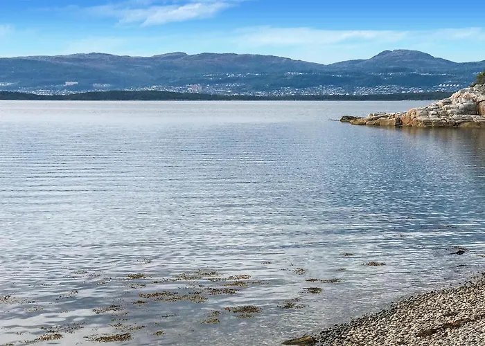 4 Bedroom Beautiful In Sekken Feriehus *