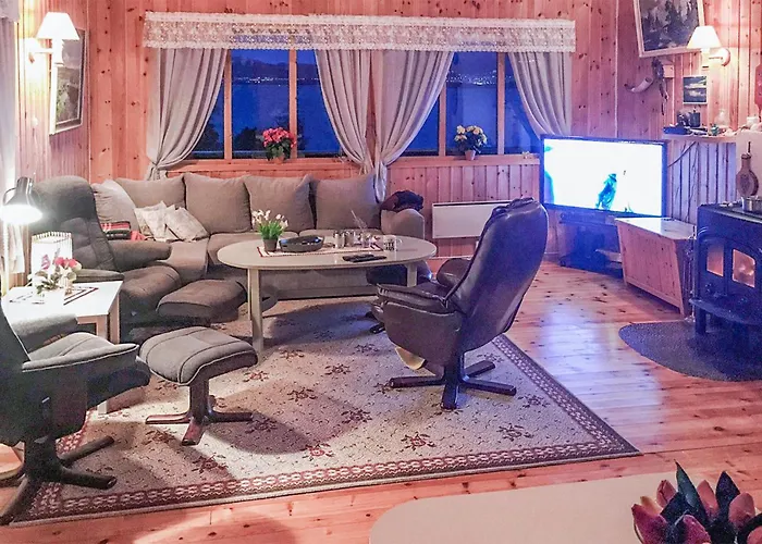 Feriehus 4 Bedroom Beautiful In Sekken Molde